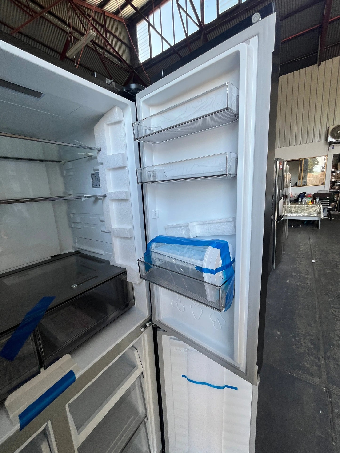 Brand new CHiQ Refrigerator/freezer model CCD502NBS
Volume 503 litres | ADELAIDE