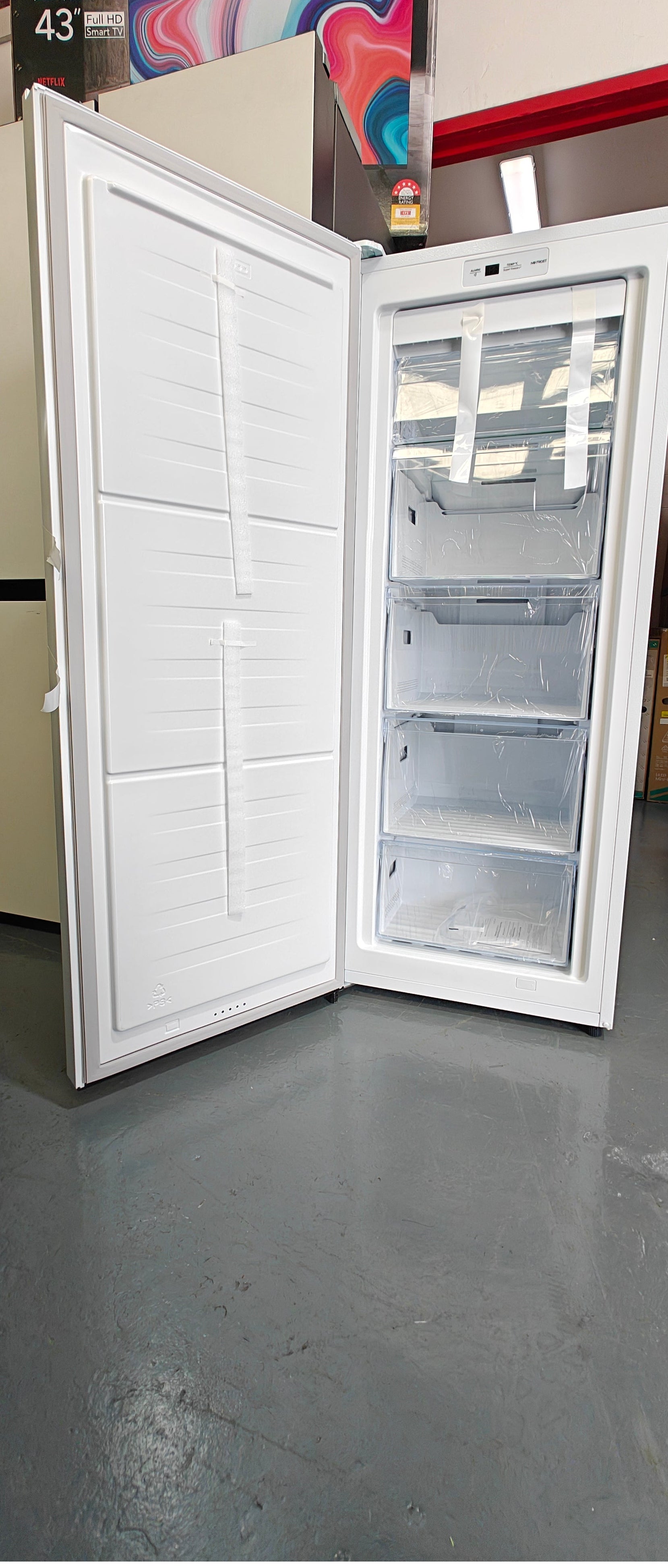 Factory Second Hisense HRVF155 155L Upright Freezer – White | SYDNEY